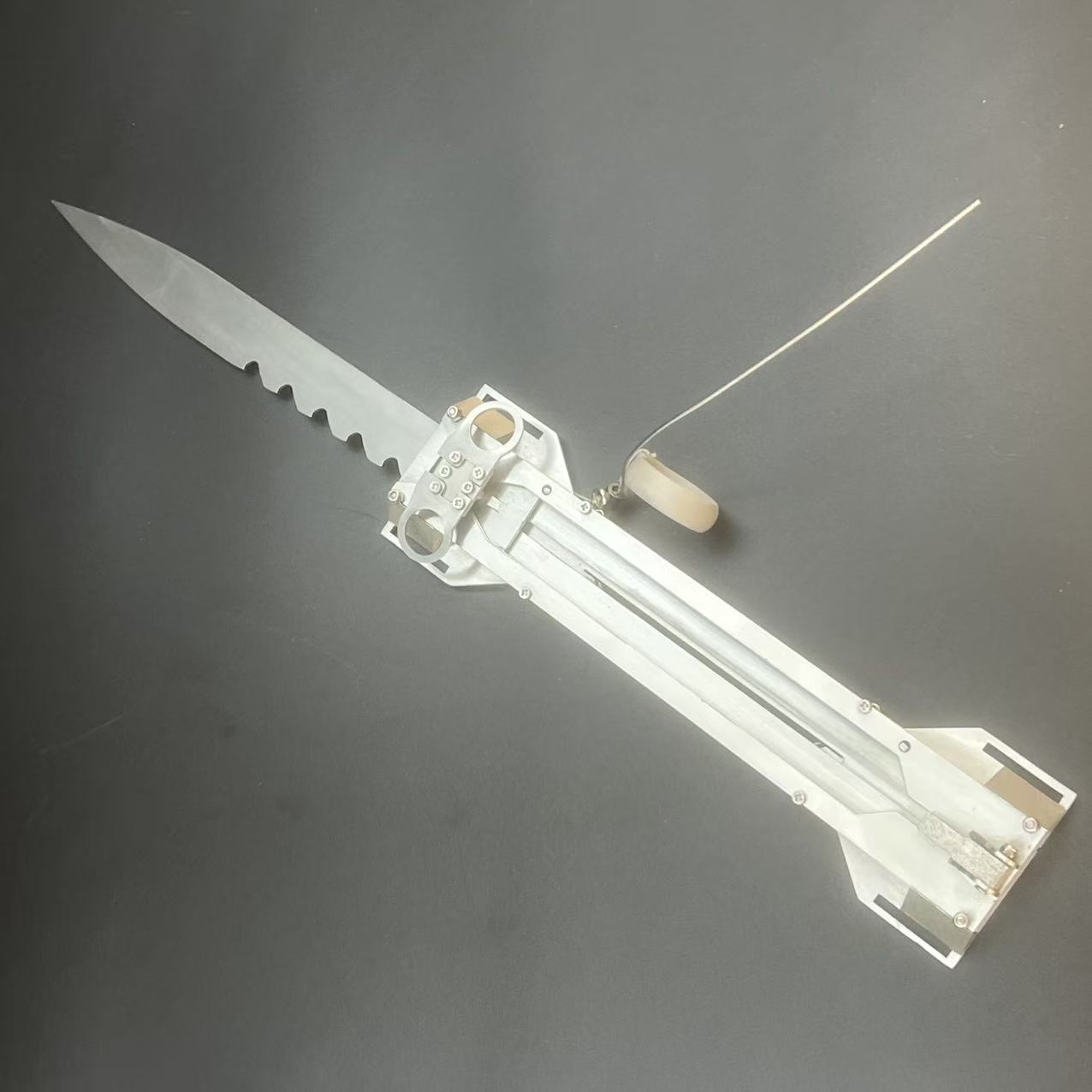 Cosplay Prop Sword - ดาบปลอมแบบซ่อนใบมีด รุ่นภาพยนตร์นักฆ่า ทำจากโลหะสแตนเลสใหม่ พร้อมปลอกดาบแบบถอดได้ ใช้เป็นอุปกรณ์ประกอบฉากเครื่องแต่งกาย